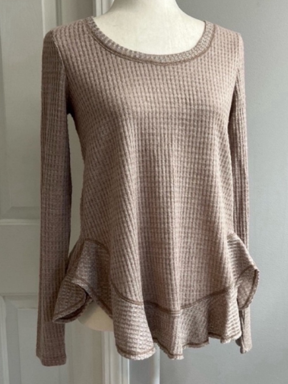 Anthropologie Taupe Waffle
Knit Top Size XS
